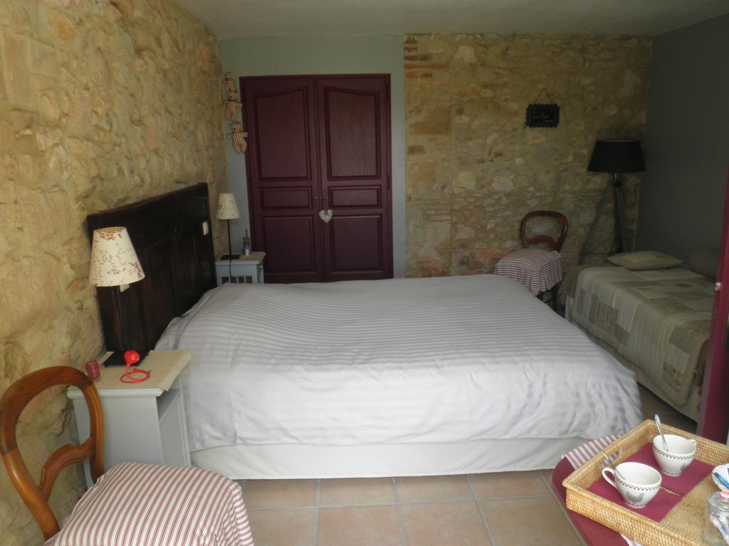 Domaine De La Vigne Bed and Breakfast Cadalen Exteriör bild